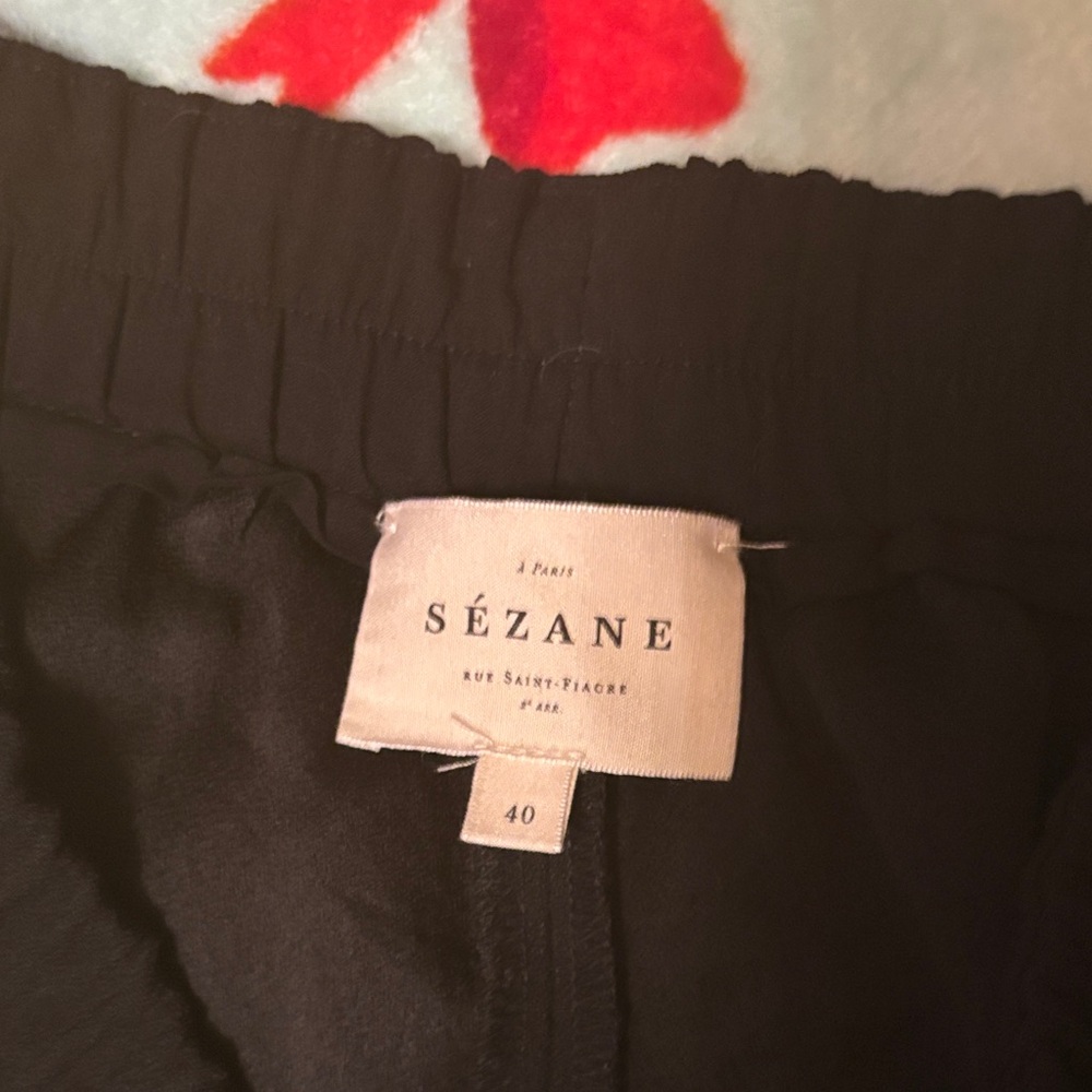 Sezane Elegant Black Ankle Pants